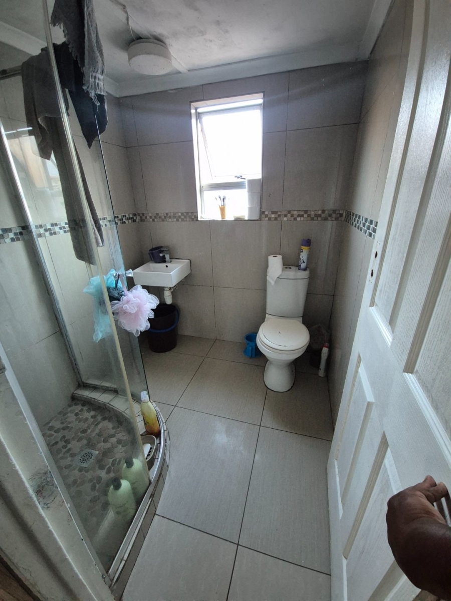 2 Bedroom Property for Sale in Zwide Eastern Cape